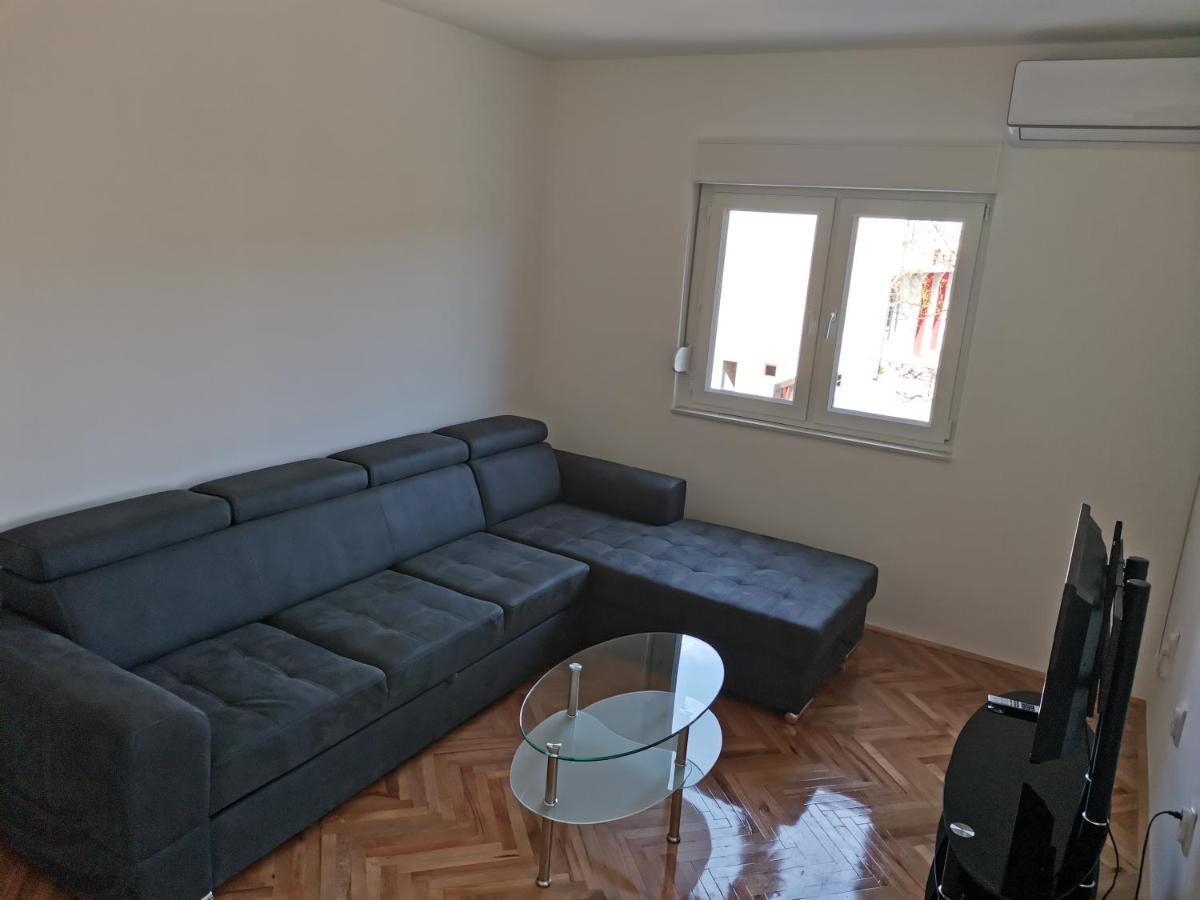 Ad Apartman Bileca Luaran gambar