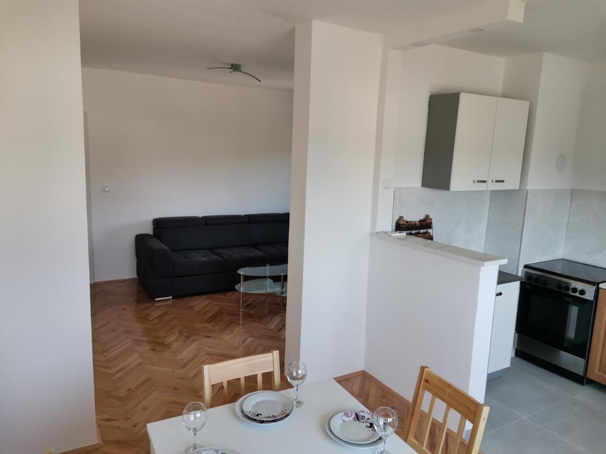 Ad Apartman Bileca Luaran gambar